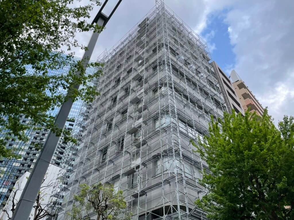 足場工事から責任施工！​